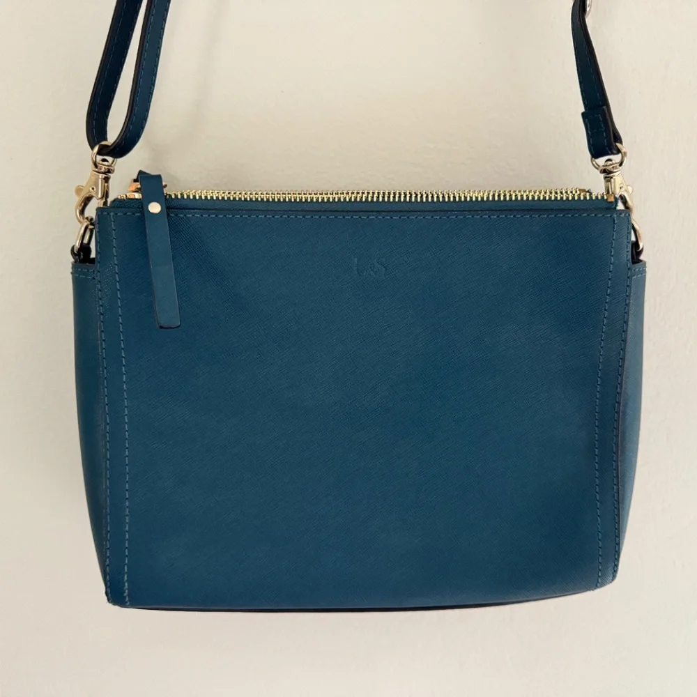 Lo & Sons Purse / The Pearl / Pacific Blue / Saffiano Leather / Gold Hardware - Picture 2 of 16